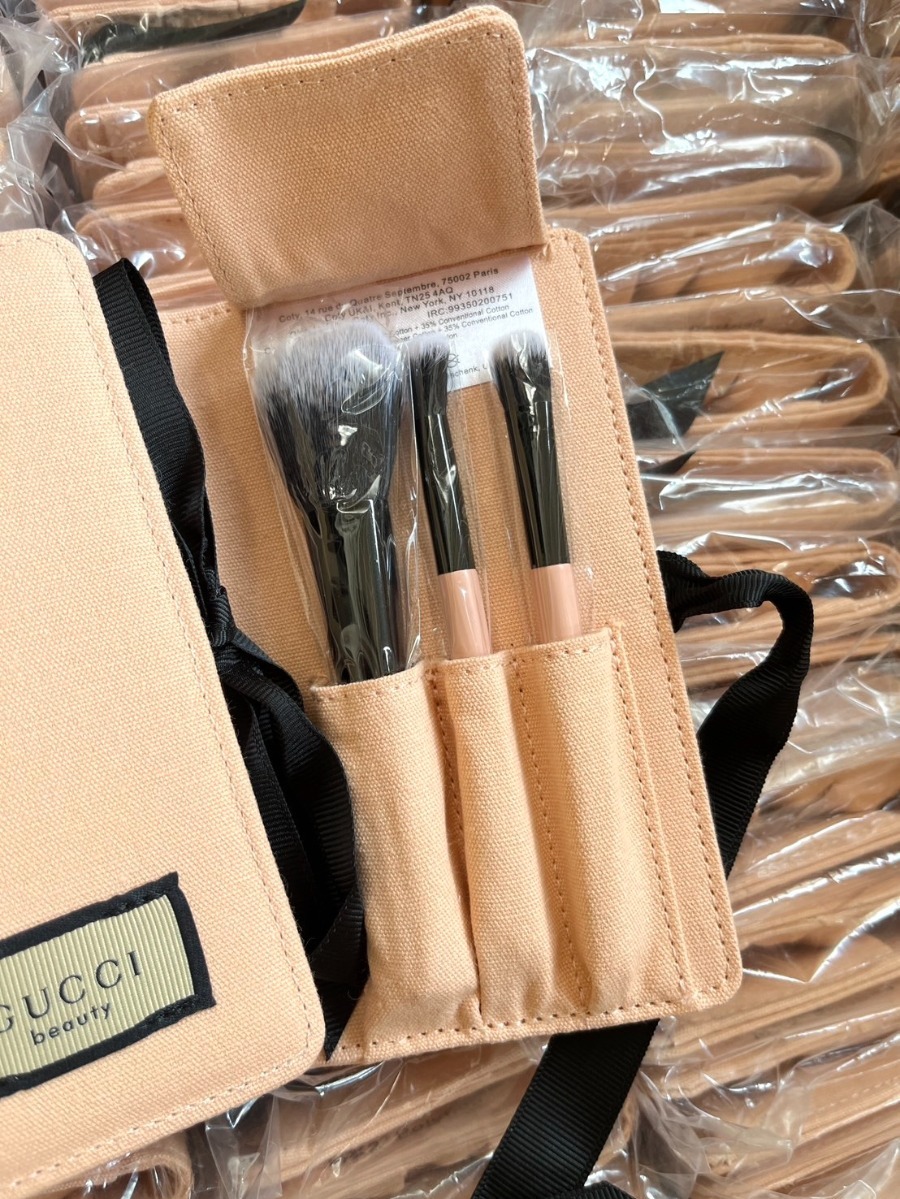 เซต Gucci Beauty Travel Brush Set เซ็ตแปรง 3 ชิ้น