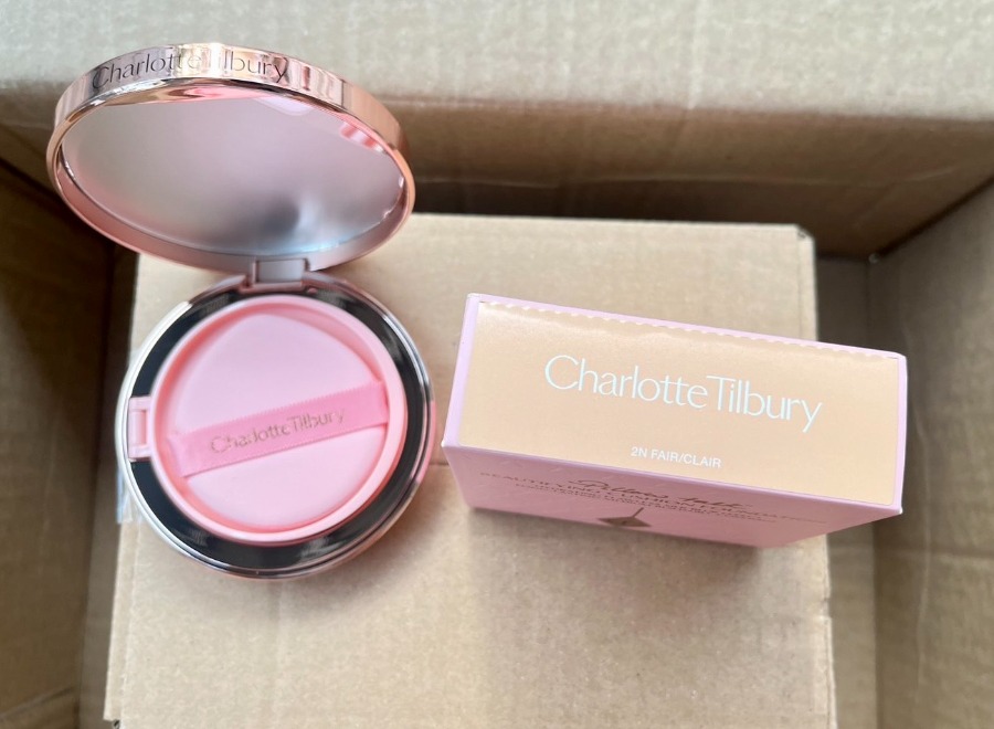 Charlotte Tilbury Pillow Talk Beautifying Cushion Foundation 12g. (เคาเตอร์ 2,750฿)