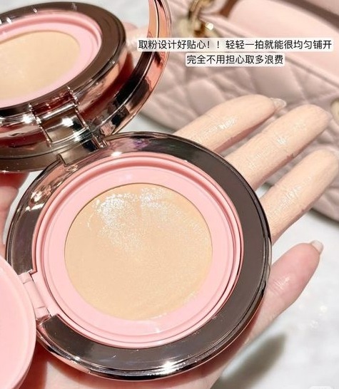 Charlotte Tilbury Pillow Talk Beautifying Cushion Foundation 12g. (เคาเตอร์ 2,750฿)