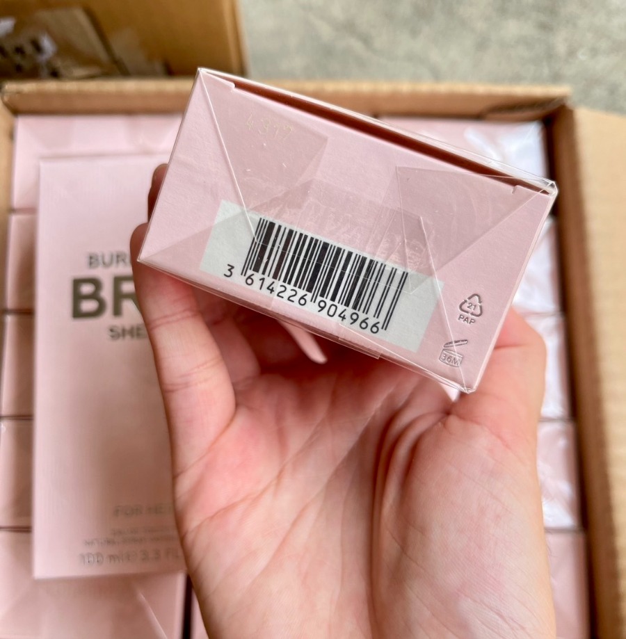 ซีล Burberry Brit Sheer Eau De Toilette 100ml. (เคาเตอร์ 4,930฿)