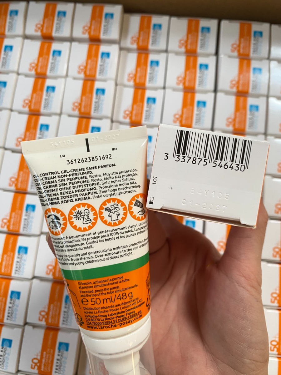 หลอด/แถบเขียว La Roche-Posay Anthelios UVMune 400 Gel-Cream Oil Control 50ml. 