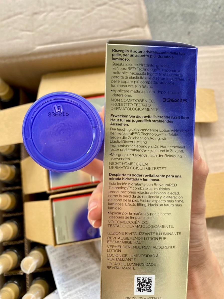 Shiseido โลชั่นบำรุงผิว Vital Perfection Bright Revitalizing Lotion 150ml. (เคาเตอร์ 3,750฿)