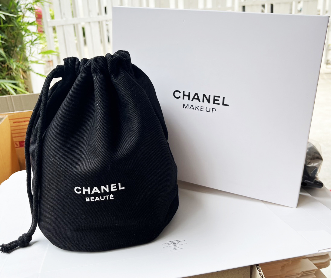 มี/กล่อง ขนมจีบ Chanel Black Drawstring Bucket Makeup Bag Pouch Gift