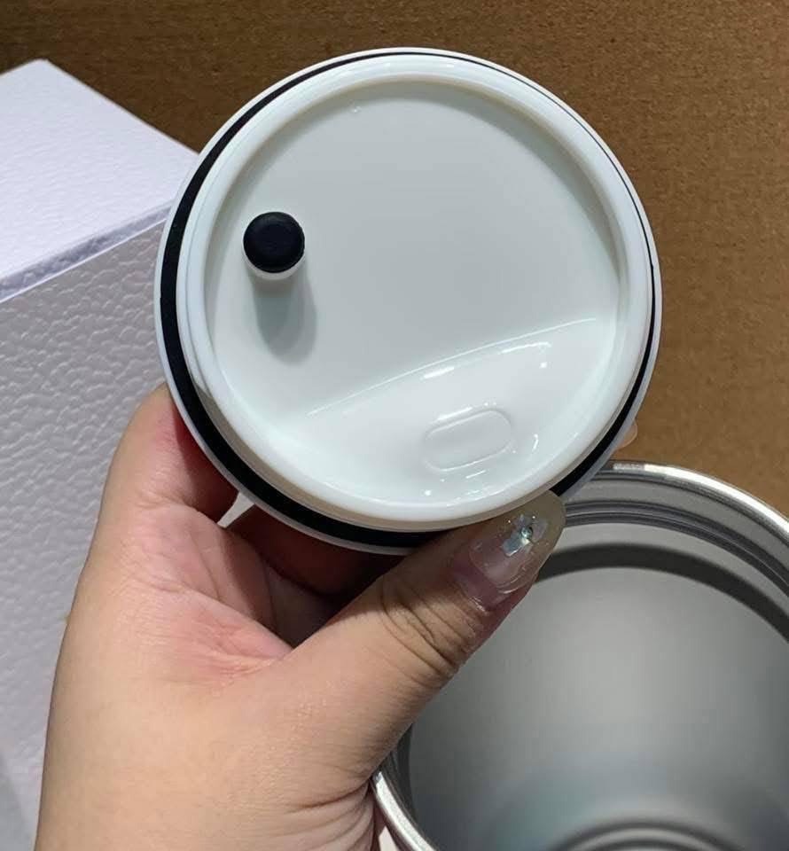 (แก้วสีขาว+ถุง+กล่อง) Dior Platinum Birthday Gift