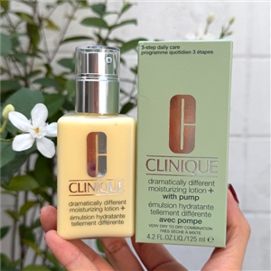 Clinique Dramatically Different Moisturizing Lotion+ 125ml. (เคาเตอร์ 1,900฿)