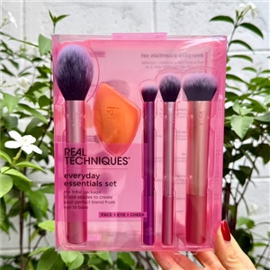 พัฟไข่ Real Techniques Everyday Set