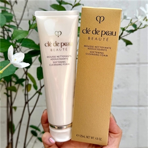 Cle De Peau Beaute Softening Cleansing Foam 125ml. (เคาเตอร์ 2,400฿)