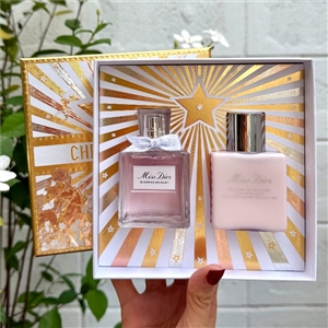 เซตน้ำหอม Miss Dior Blooming Bouquet EDT 50ml. + Lotion 75ml. (เคาเตอร์ 4,860฿)