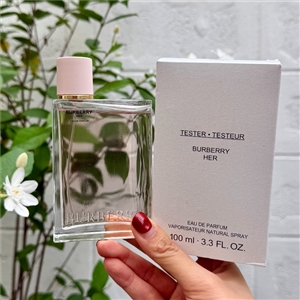 กล่องเทสเตอร์ - Burberry Her Eau De Parfum 100ml. (เคาเตอร์ 6,800฿)