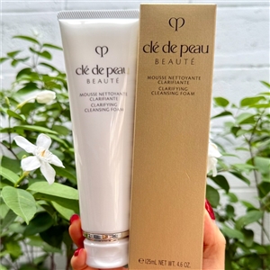 Cle De Peau Beaute Clarifying Cleansing Foam 125ml. (เคาเตอร์ 2,400฿)