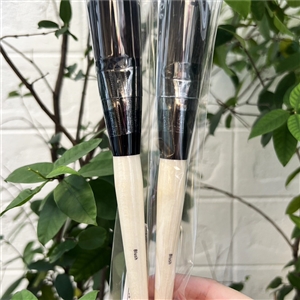 ใหญ่ Bobbi Brown Blush Brush
