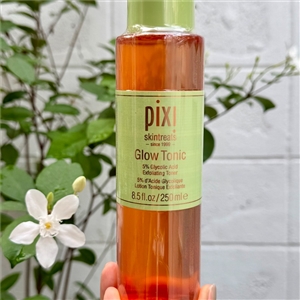 Pixi Glow Tonic Exfoliating Toner 250ml.