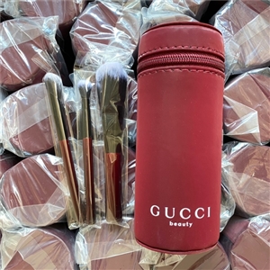 เซตแดง Gucci Beauty Ancora Red Brush Set (แปรง3ชิ้น)