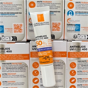 แถบม่วง - La Roche-Posay Anthelios Uvmune400 Anti-Dark Spots Fluid SPF50+ PA++++ 15g.