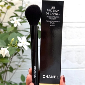 แปรง Les Pinceaux De Chanel Precision Powder Brush n°107