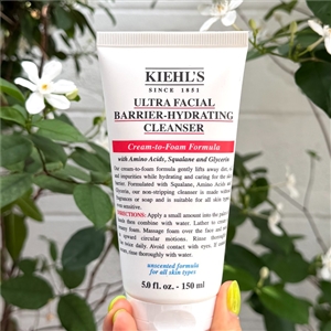 Kiehl's Ultra Facial Barrier-Hydrating Cleanser 150ml. (เคาเตอร์ 1,690฿)