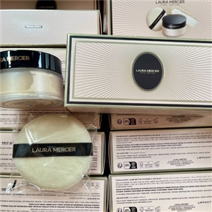 Laura Mercier Indulgent Icons Translucent Loose Setting Powder **Ultra-Blur 20g. and Velour Puff Set (Limited Edition)