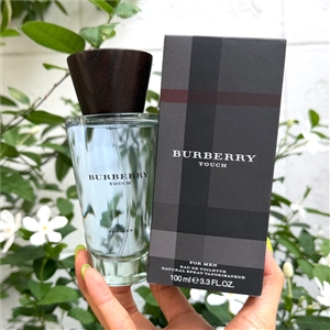 ซีลดำ Burberry Touch For Men Eau de Toilette 100ml. (เคาเตอร์ 3,250฿)