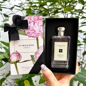 น้ำหอม+กล่อง+โบว์ - Jo Malone Peony & Blush Suede 100ml. (เคาเตอร์ 6,400฿)