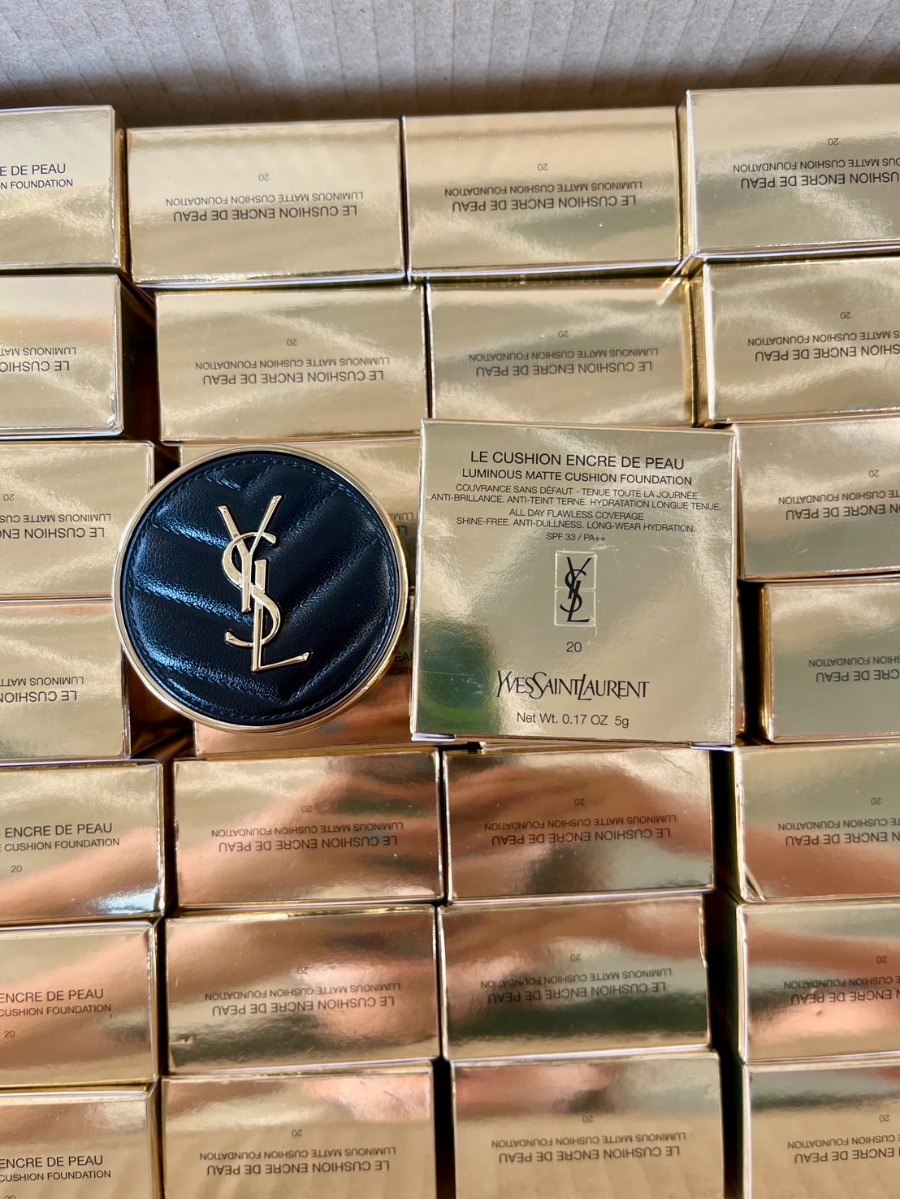 YSL Le Cushion Encre De Peau ขนาดทดลอง 5g. #B20 ผิวขาวเหลือง