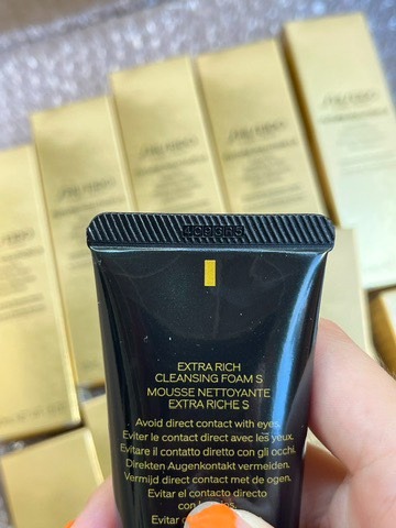 โฟม Shiseido Future Solution LX Extra Rich Cleansing Foam 50ml.