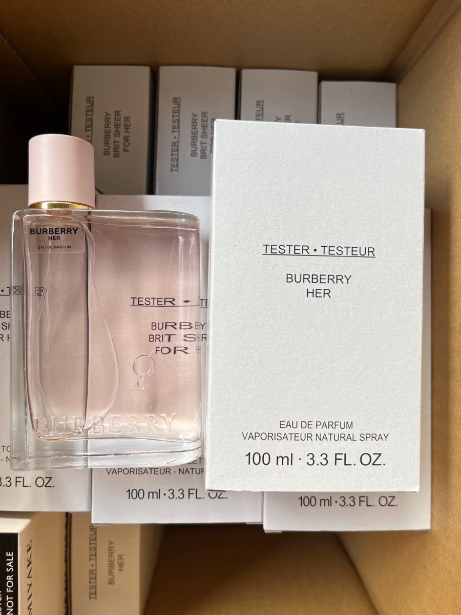 กล่องเทสเตอร์ - Burberry Her Eau De Parfum 100ml. (เคาเตอร์ 6,800฿)