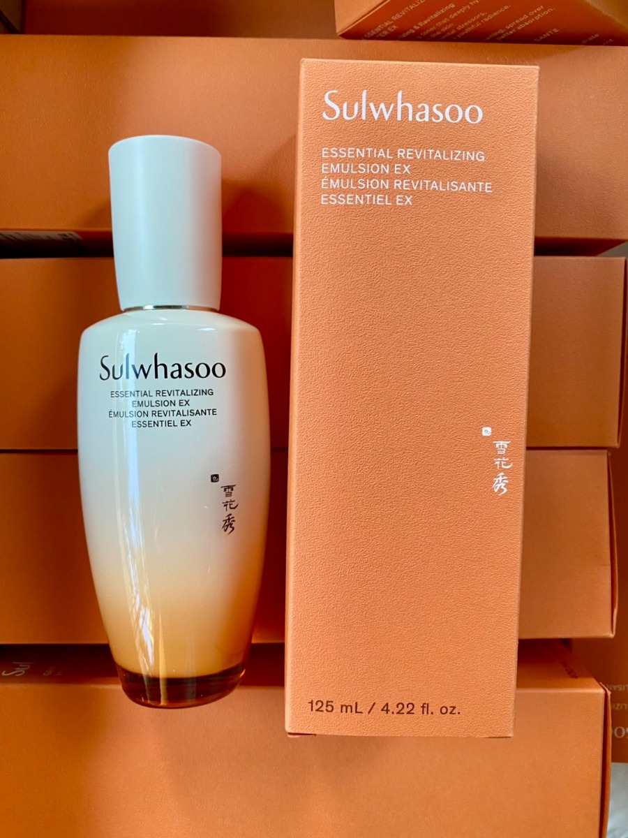 Sulwhasoo Essential Revitalizing Emulsion EX 125ml. (เคาเตอร์ 2,400฿)