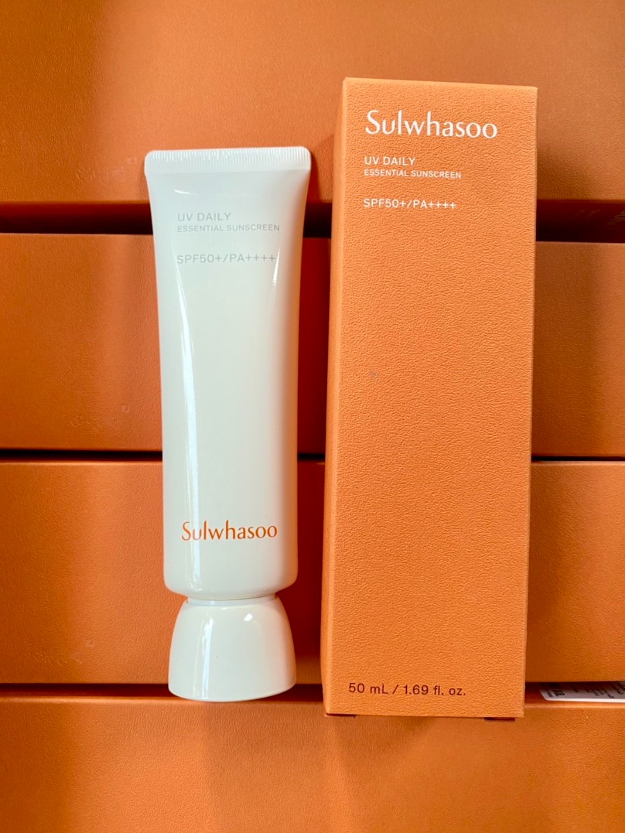 Sulwhasoo UV Daily Essential SPF 50+/PA++++ 50ml. (เคาเตอร์ 2,700฿)