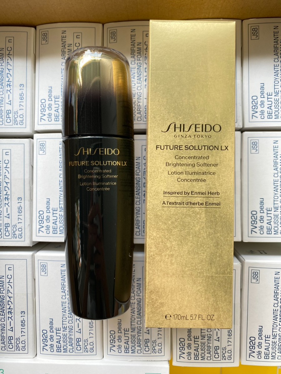 Shiseido Future Solution LX Concentrated Brightening Softener Lotion 170ml. (เคาเตอร์ 4,900฿)