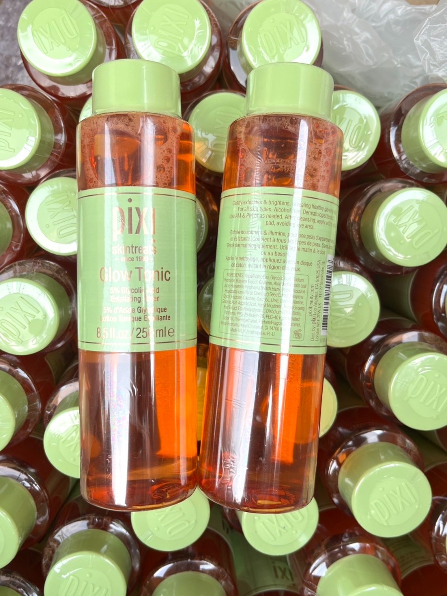 Pixi Glow Tonic Exfoliating Toner 250ml.