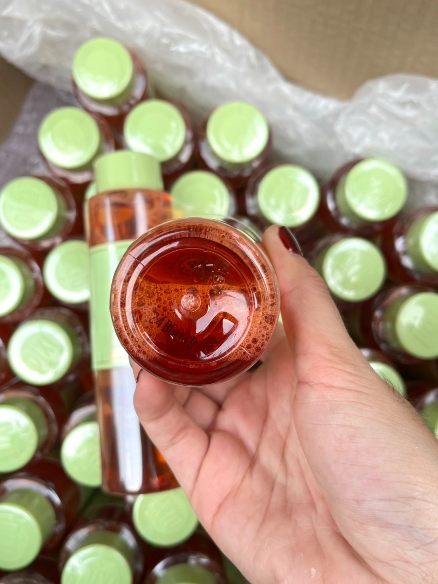 Pixi Glow Tonic Exfoliating Toner 250ml.