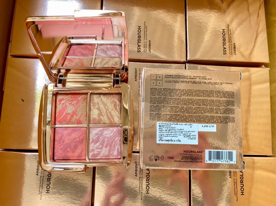 พาเลท Hourglass  Ambeint Lighting Edit Palette (เคาเตอร์ 3,250฿)