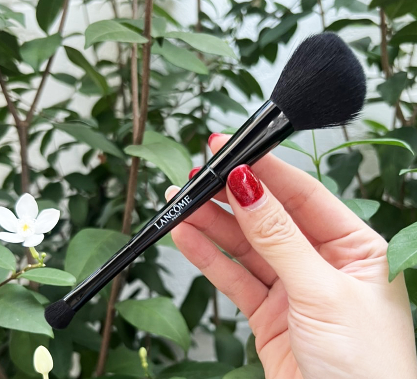 DualEnded Cheek & Contour Blush + Eyeshadow Brush