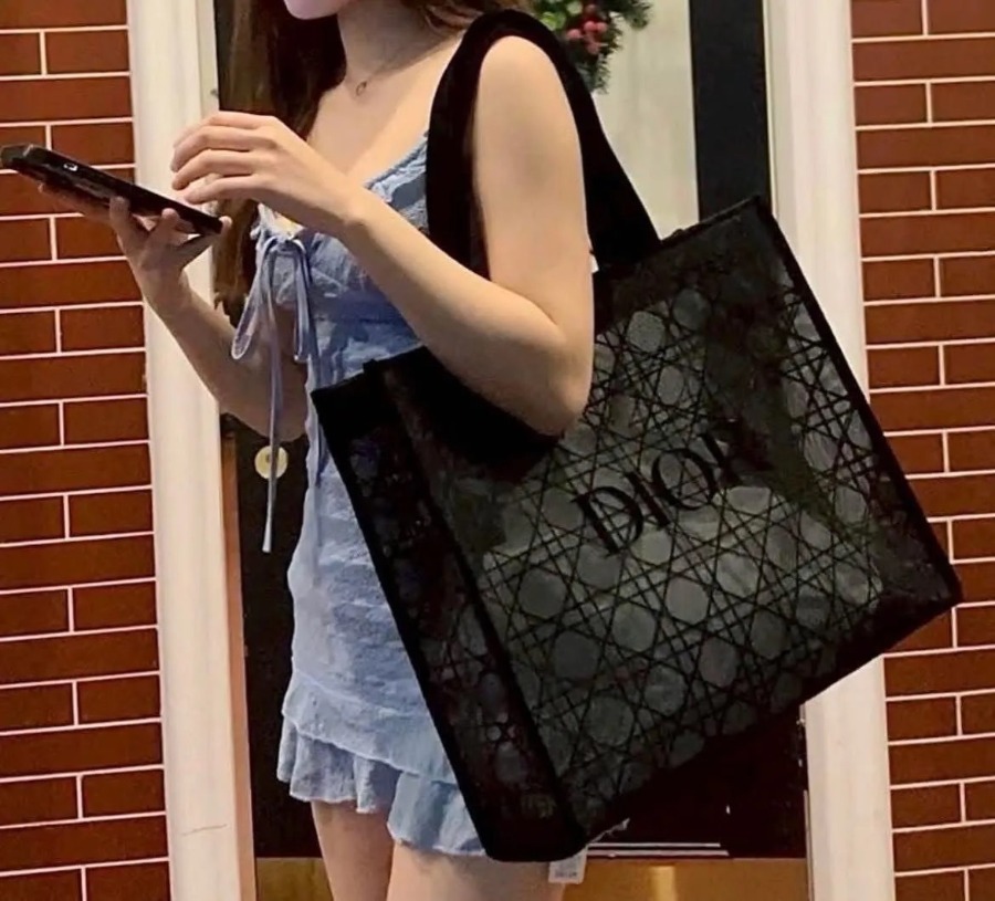 ดำ Dior Beauty Mesh Tote Bag