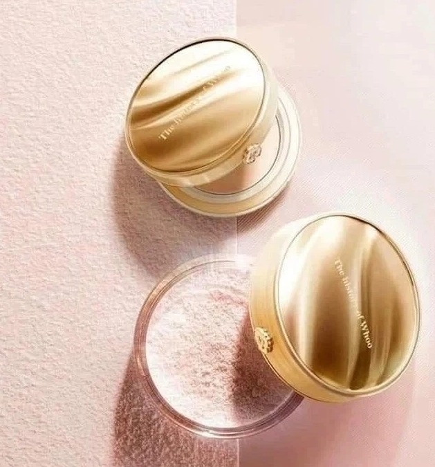 แป้งฝุ่น The History of whoo Gongjinhyang MI Luxury Luminous Powder 28g. (เคาเตอร์ 2,890฿)