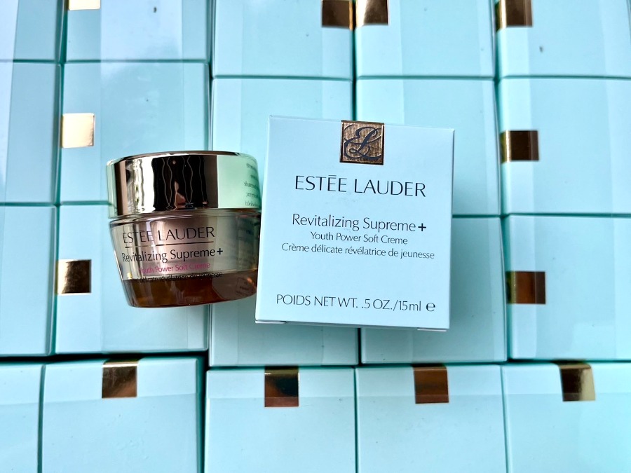 มีกล่อง Estee Lauder Revitalizing Supreme+ Youth Power Soft Creme 15ml.