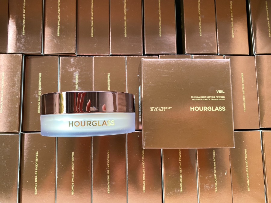 Hourglass Veil Translucent Setting Powder 10.5g. (เคาเตอร์ 2,150฿)