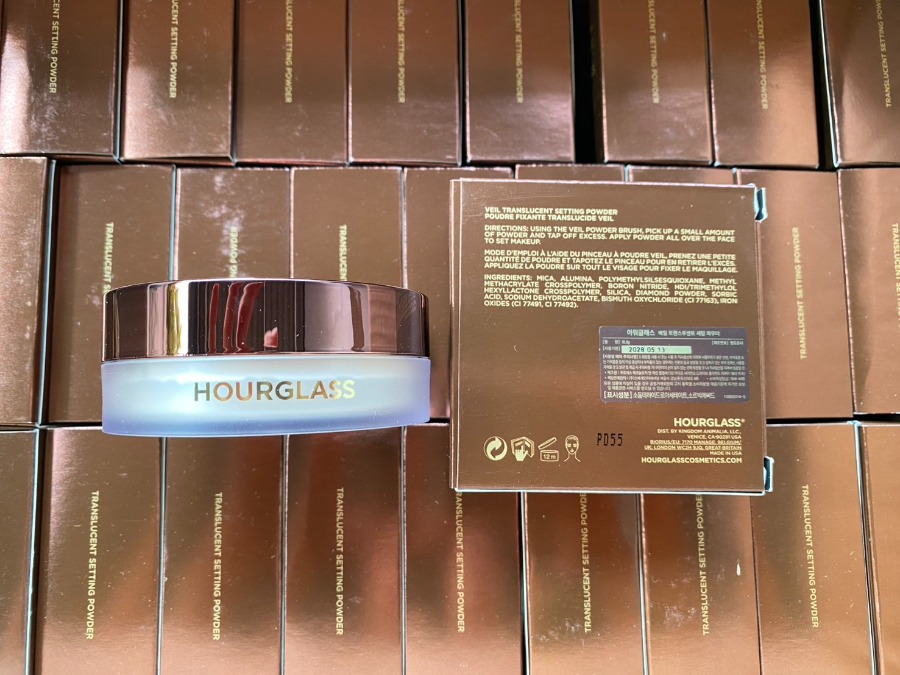 Hourglass Veil Translucent Setting Powder 10.5g. (เคาเตอร์ 2,150฿)