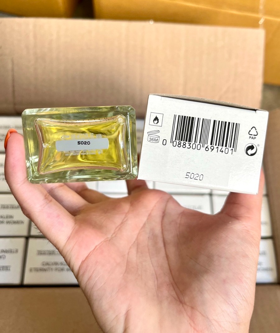 กล่องเทสเตอร์ - Calvin Klein Eternity For Women Eau De Parfum 100ml. (เคาเตอร์ 4,370฿)