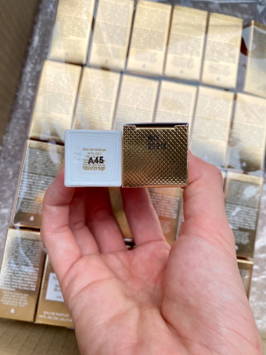 Tom Ford oleil Blanc Eau de Parfum ขนาด 4ml.